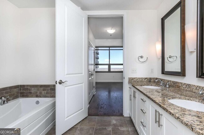 Building Photo - 270 17th St NW