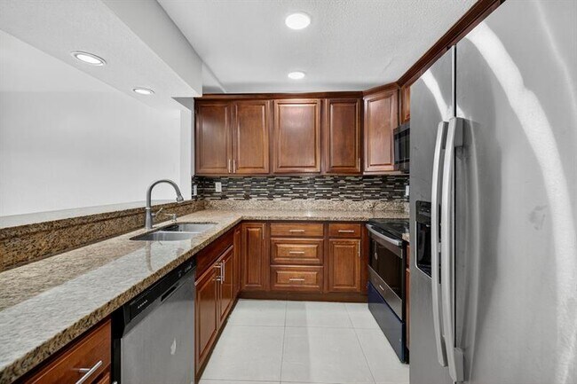 Building Photo - 7506 NW 75th St