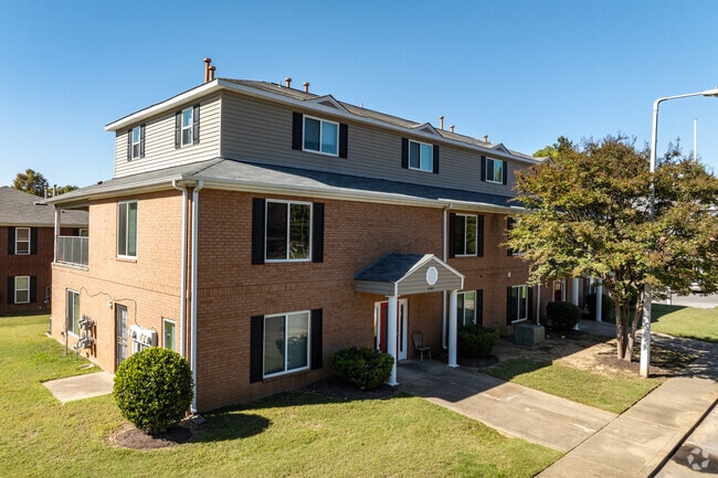 Building Photo - Manor Park West