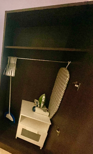 Building Photo - 5333 Longridge Ave