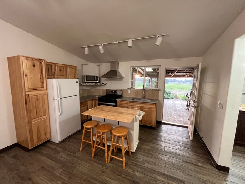 Building Photo - 6980 CA-16