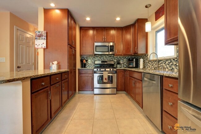 Building Photo - Birch Lane in Eagle River