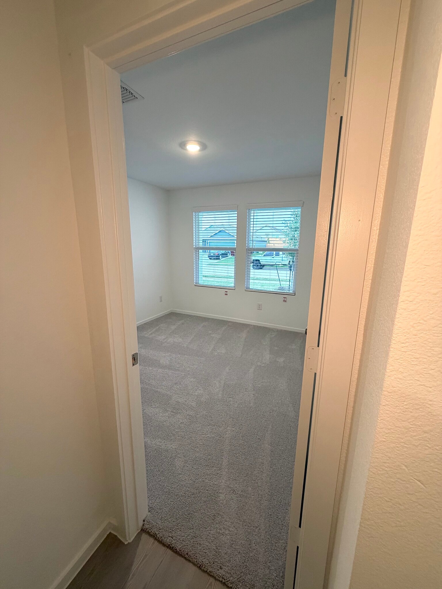 Building Photo - 3703 Oleander Pl