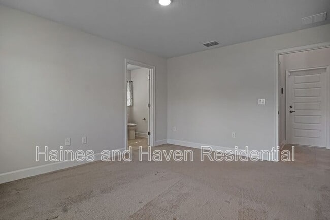 Building Photo - 1217 Forest Hill Dr