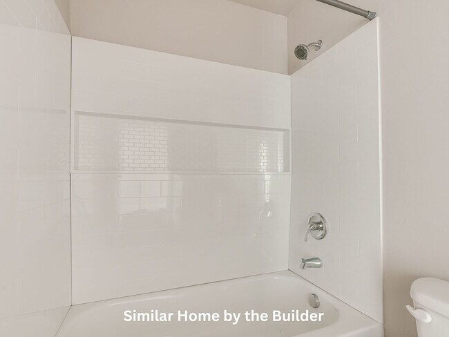 Building Photo - Charming 3-Bed in Yukon - Move-In Ready