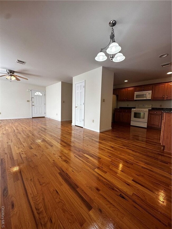 Building Photo - 105 N Montgomery St