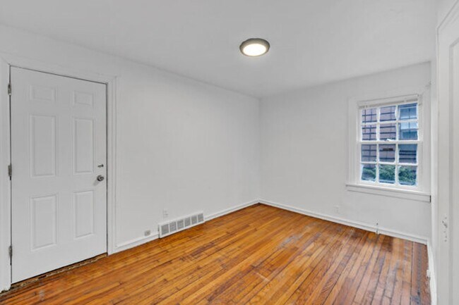 Building Photo - 3474 Daleford Rd