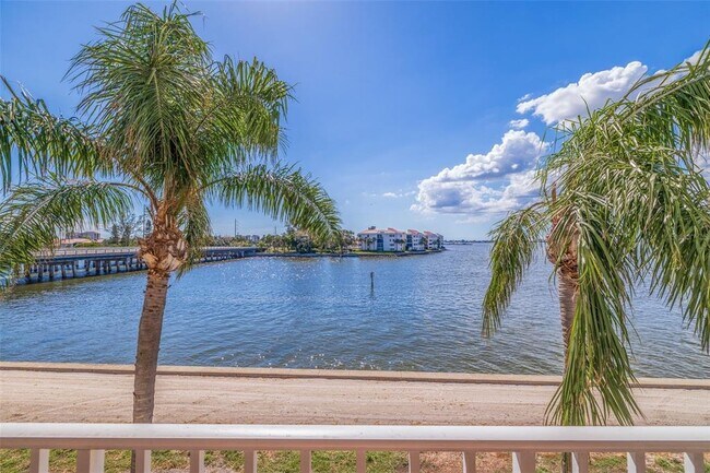 Building Photo - 5281 Isla Key Blvd S