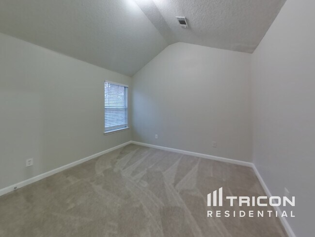 Building Photo - 340 Wekiva Ct