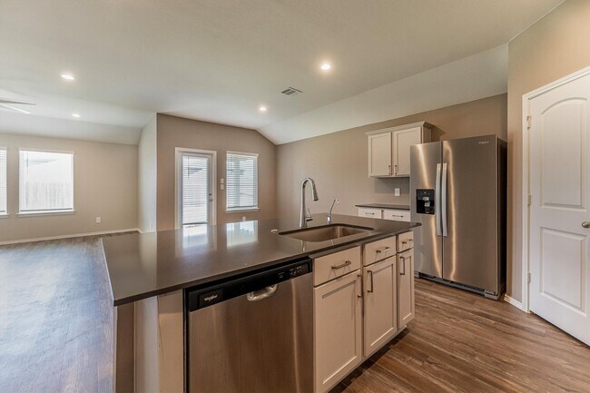 Building Photo - 40619 Pine Spruce Ln