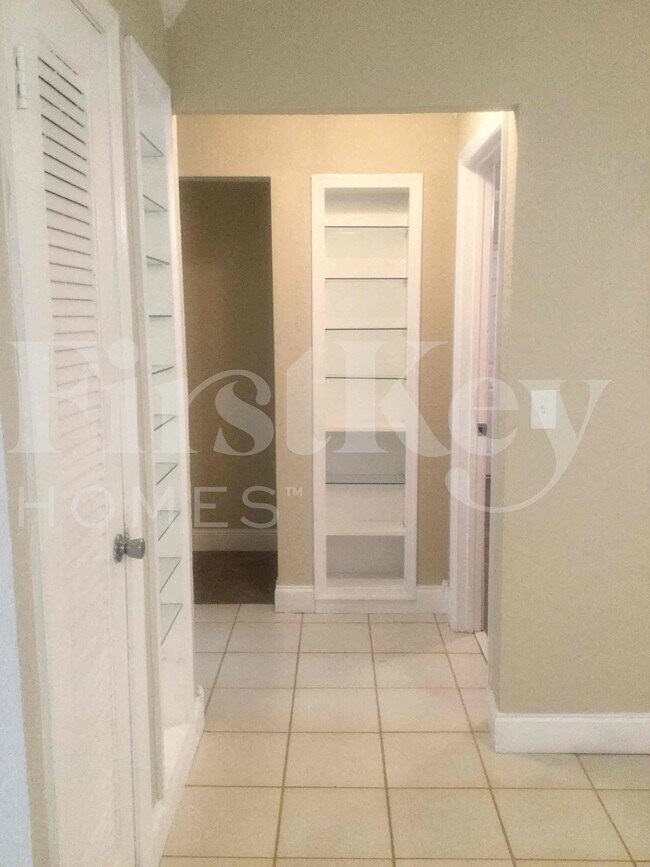 Building Photo - 19742 Carolina Cir