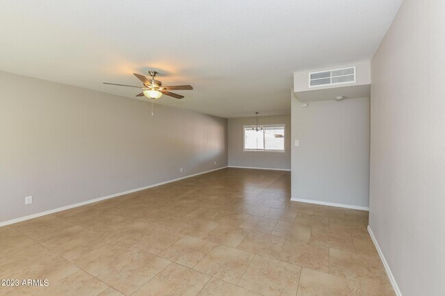 Building Photo - 8620 E Northland Dr