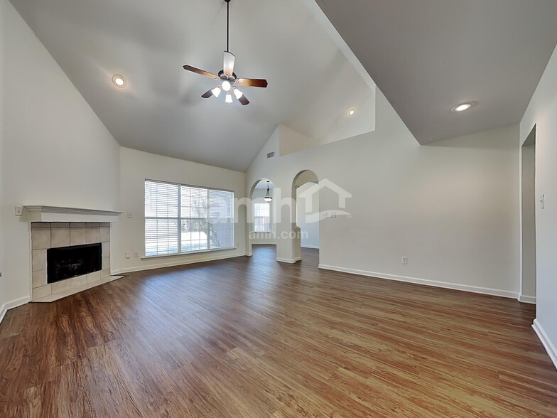 Building Photo - 11216 Arlington Trace Dr