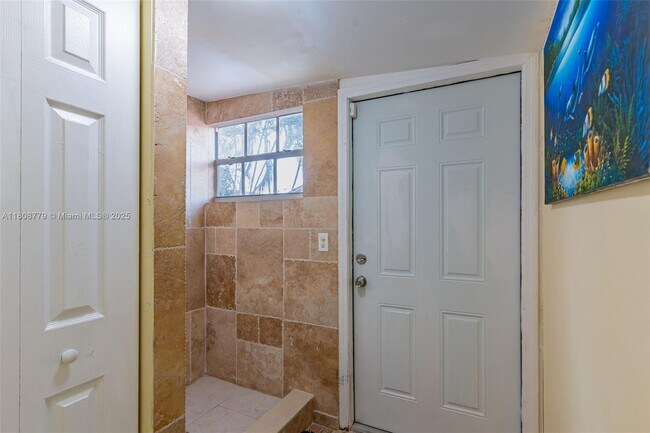 Building Photo - 14590 SW 51st St