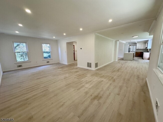 Building Photo - 115 Ormont Rd