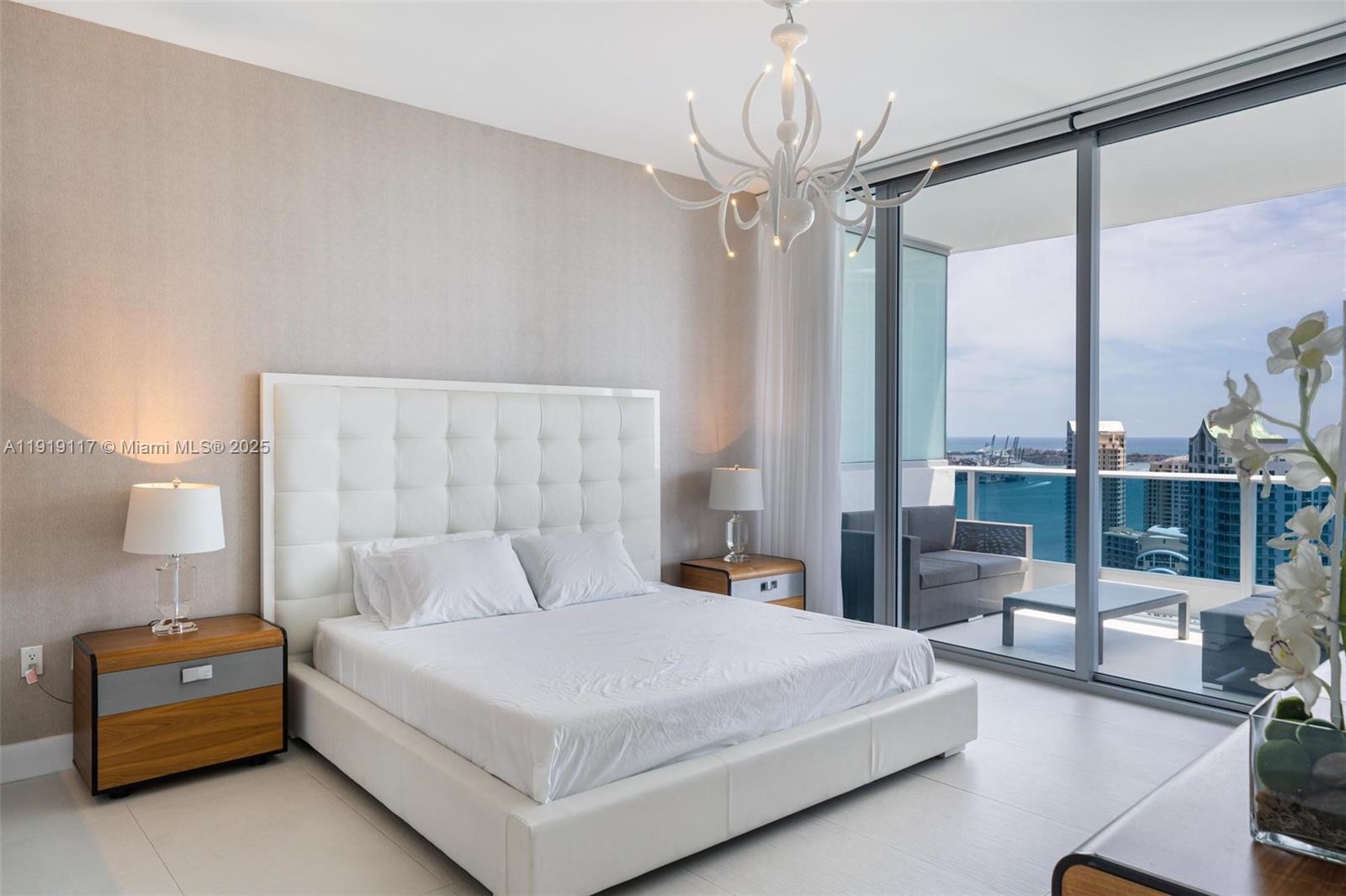 Building Photo - 200 Biscayne Boulevard Way