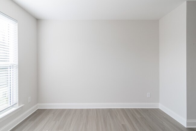 Building Photo - 3636 Trull St