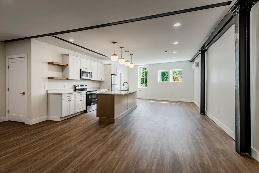 Building Photo - 106 Hotel St