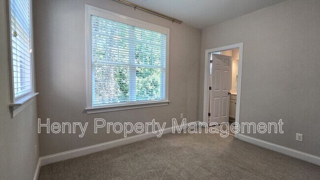 Building Photo - 1531 Yarborough Park Dr