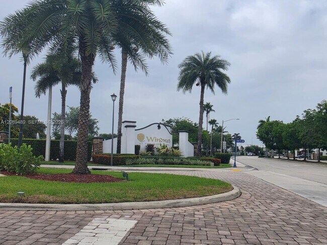 Building Photo - 7800 NW 116 Pl