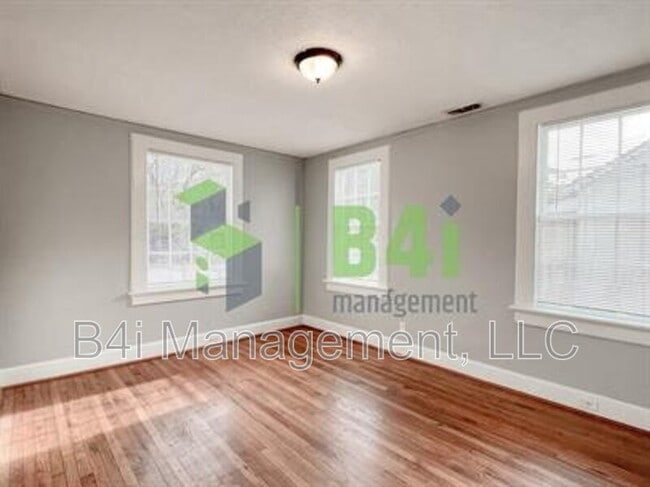 Building Photo - 243 Margaret Ave