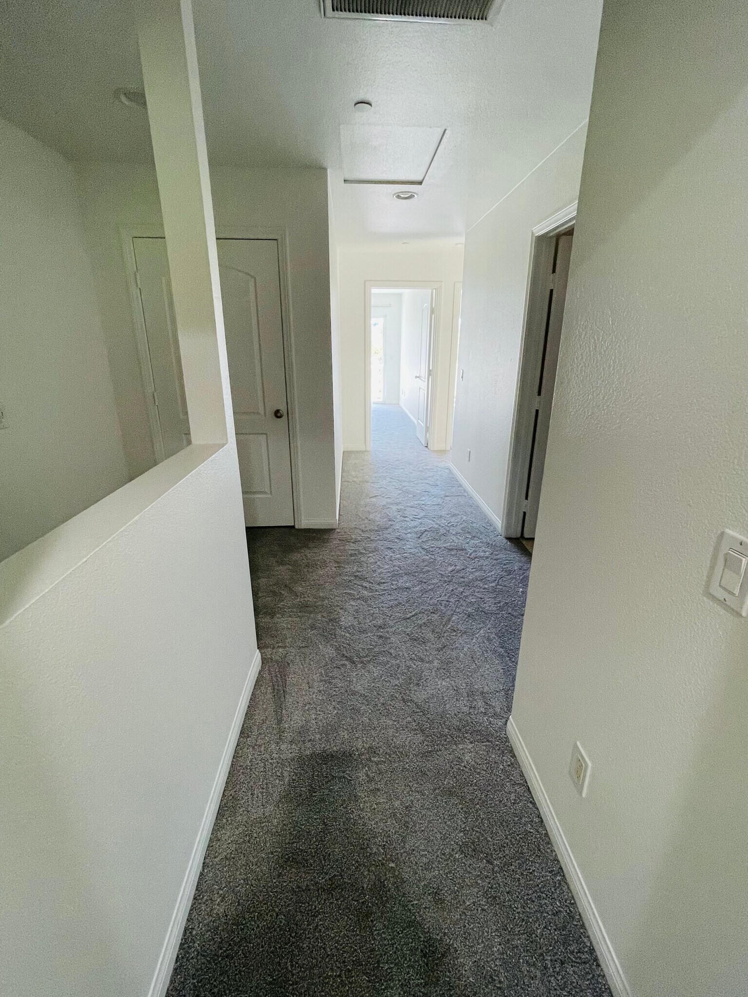 Building Photo - 1918 Kelly Ave