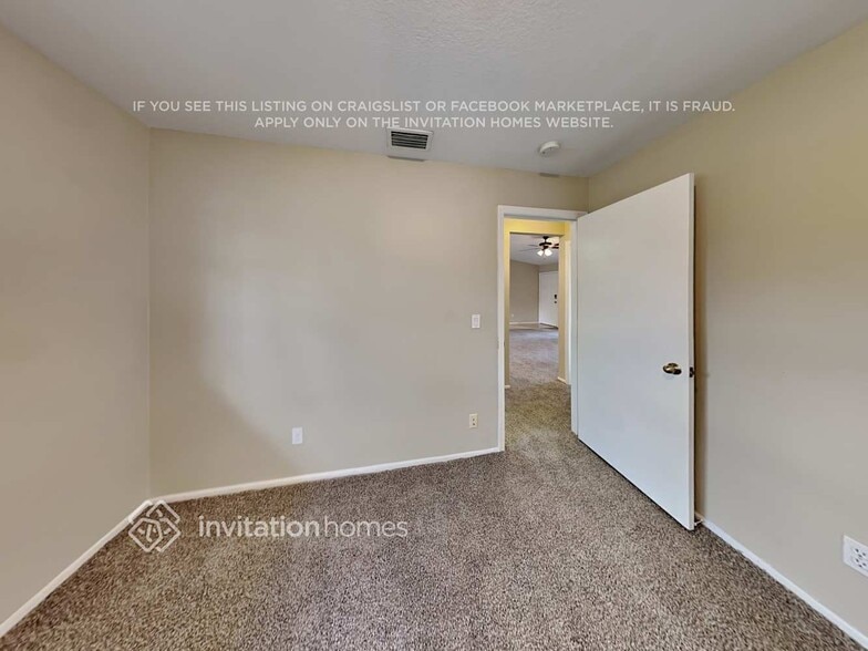 Building Photo - 1435 SE 12th St