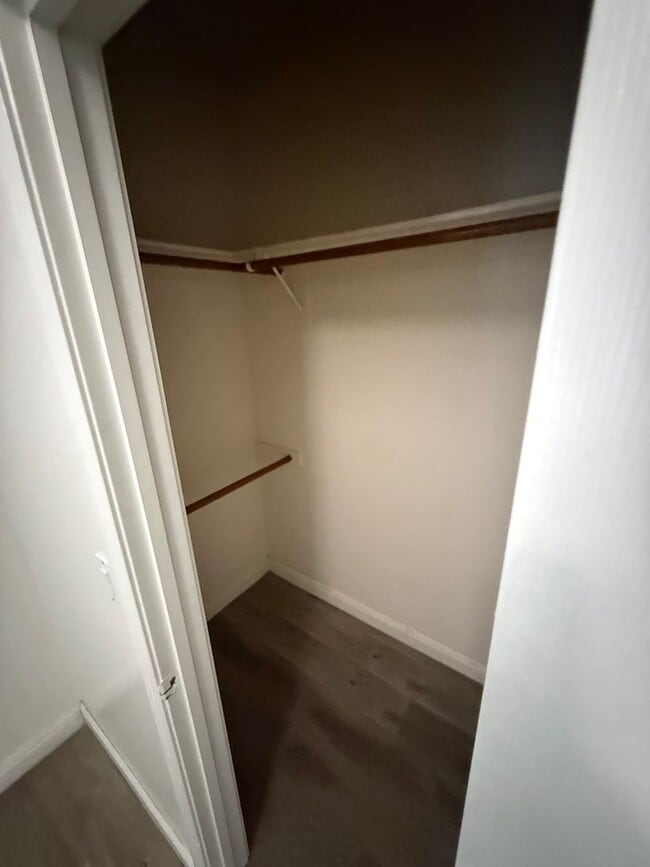 Building Photo - Elegant 3-Bedroom Home in Seven Oaks