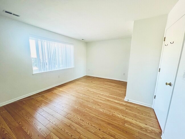 Building Photo - 110 Burkhall St