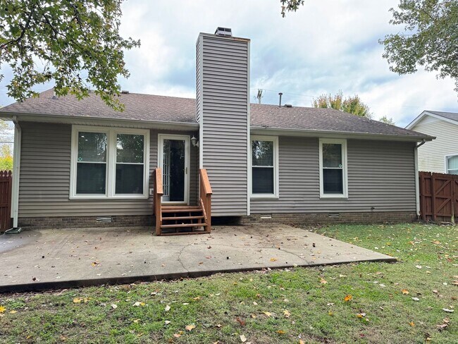 Building Photo - Sango! Partial Brick home with 3 bedrooms,...