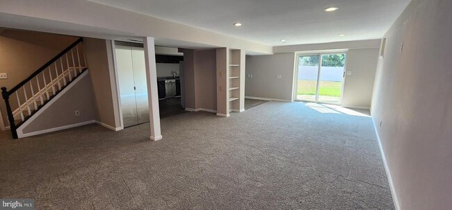 Building Photo - 3145 Elmmede Rd