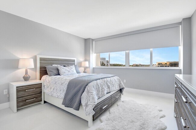 Building Photo - 2773 S Ocean Blvd