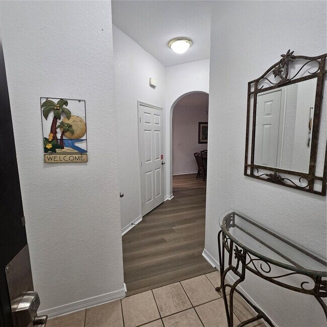 Building Photo - Caribe Cove 2/2 near Disney