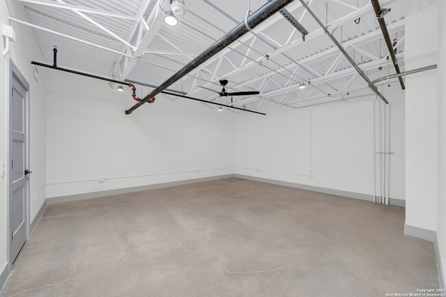 Building Photo - 215 Coca-Cola Pl