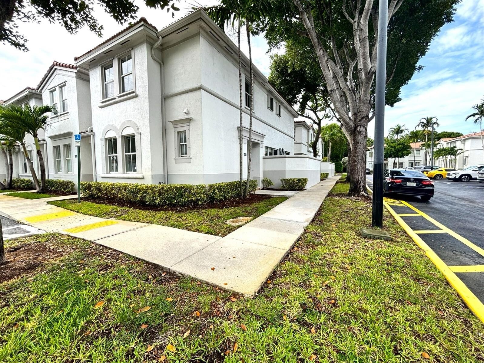 Building Photo - 15503 SW 40th St