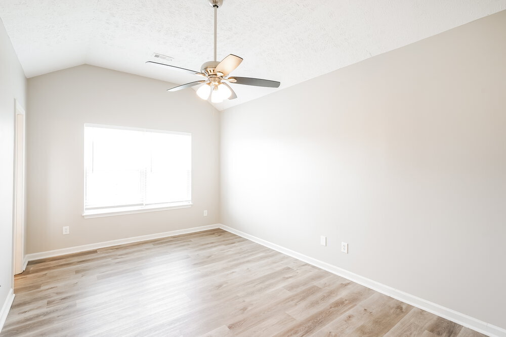 Building Photo - 4006 Deer Run Trce