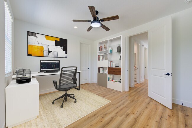 Building Photo - 2708 Noble St