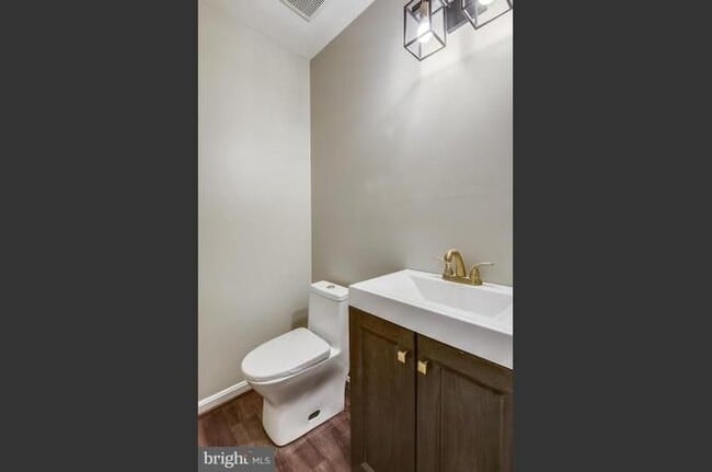 Building Photo - 11825 Coopers Ct