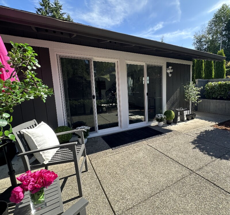 Building Photo - 844 Phoenix St NE