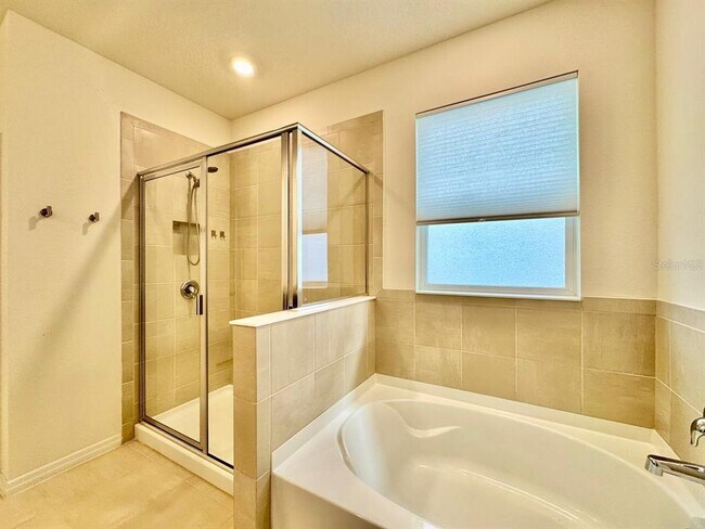 Building Photo - 12544 Shining Willow St
