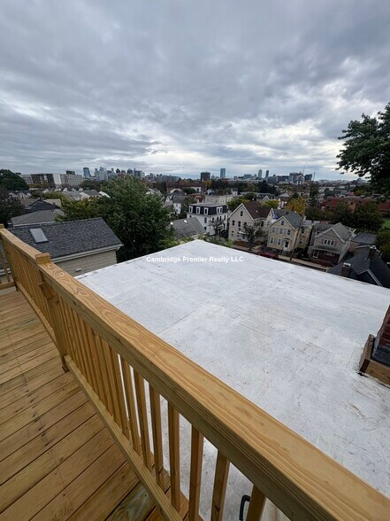 Building Photo - 16 Flint St