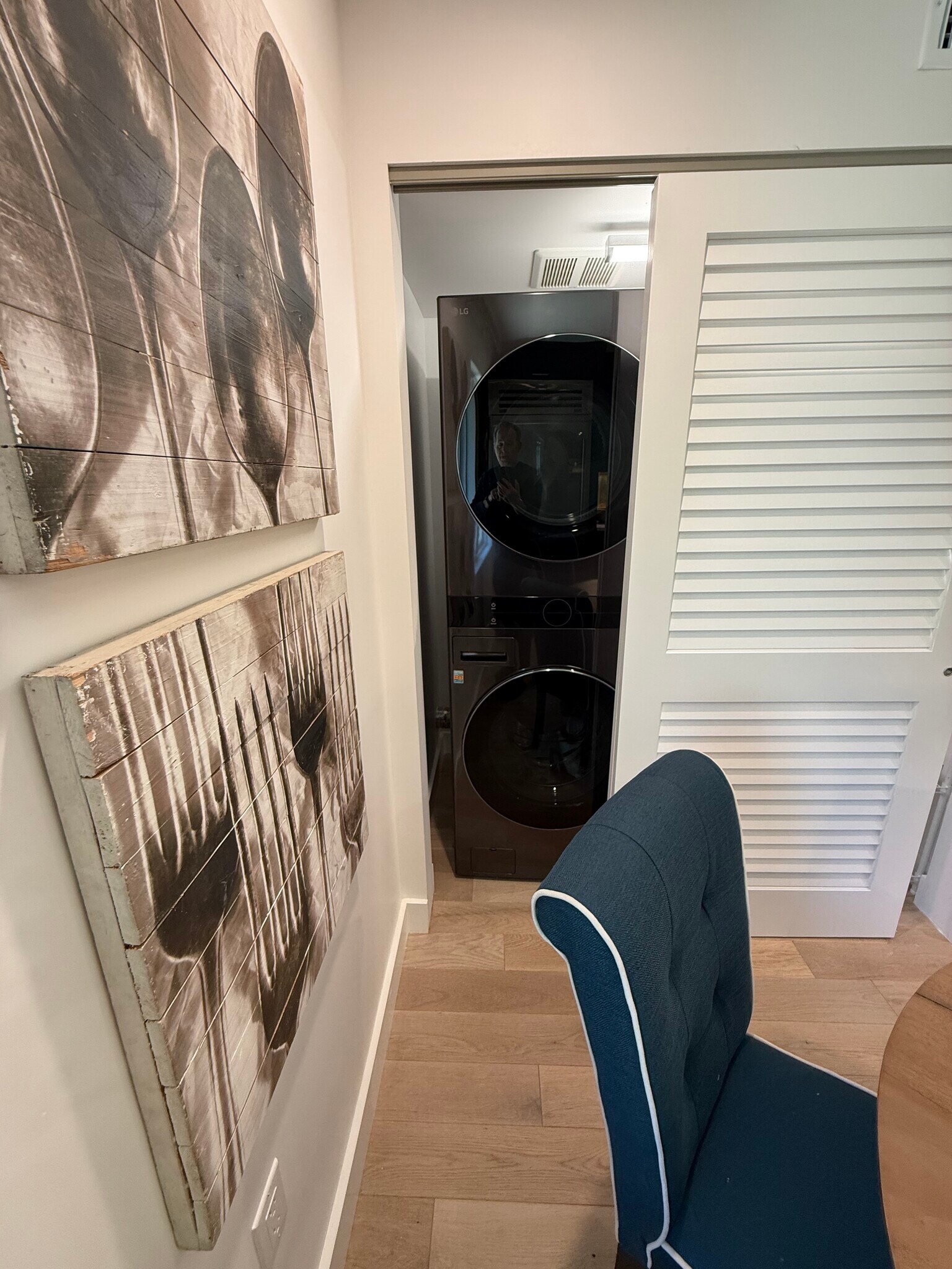 Building Photo - 10351 Keswick Ave