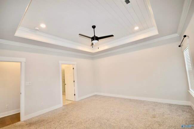 Building Photo - 151 Rugby Dr