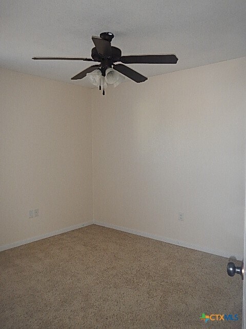 Building Photo - 406 Hedy Dr