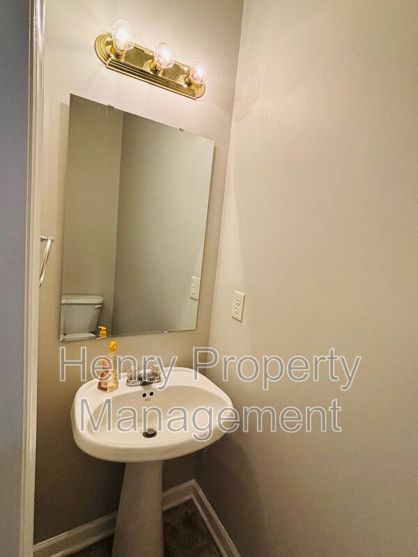 Building Photo - 5716 Brookshadow Dr