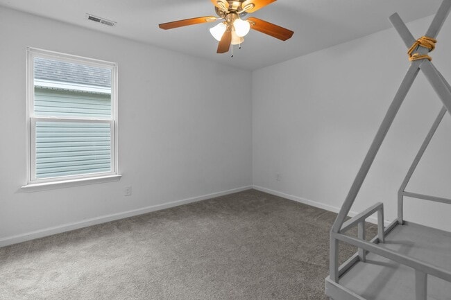 Building Photo - Spacious 4-Bedroom Home with First-Floor S...