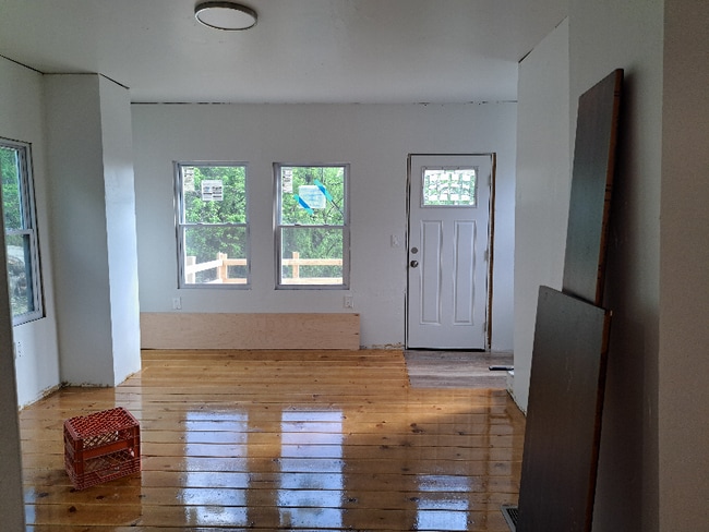 Building Photo - 2335 Milligan Ave
