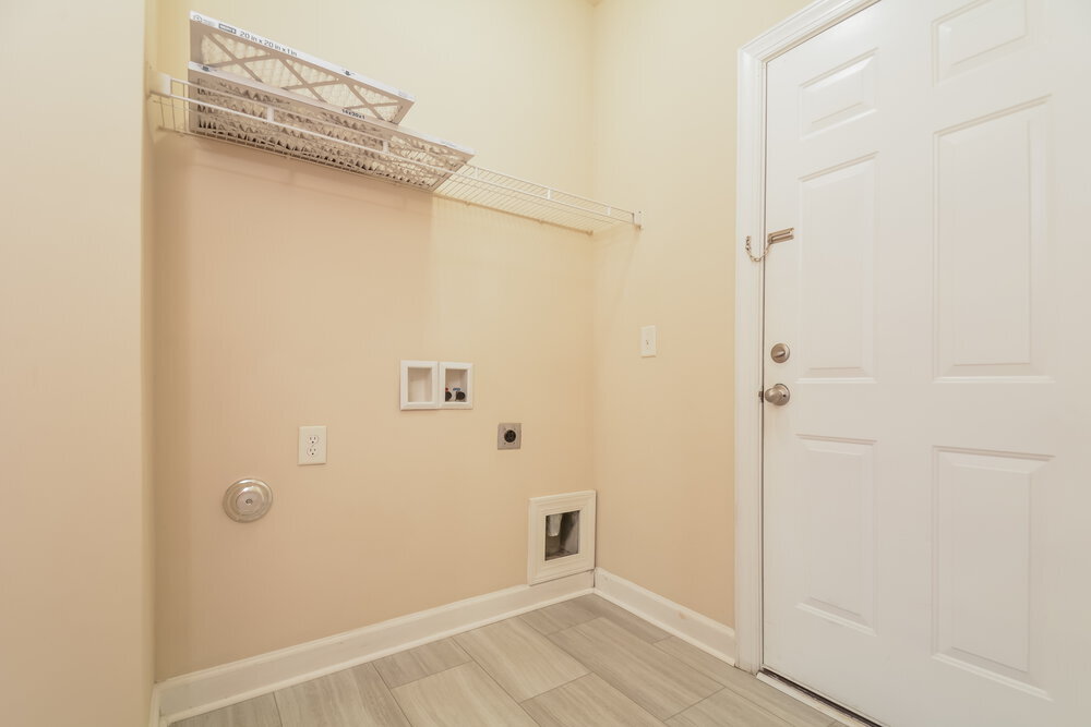 Building Photo - 805 New Charleston Dr