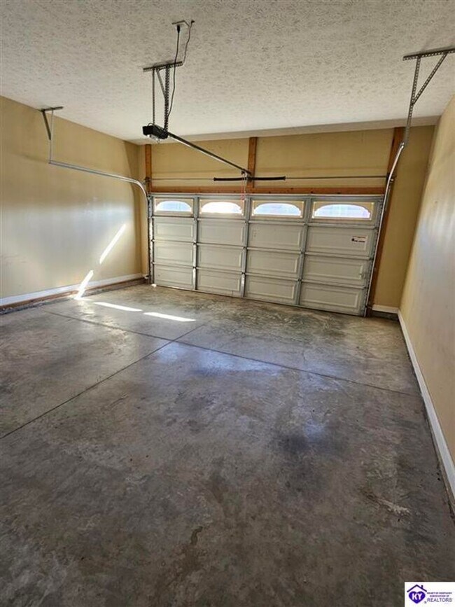 Building Photo - 112 Affirmed Ct