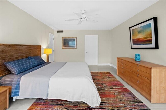 Building Photo - 2100 S Ocean Dr